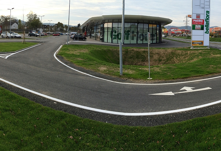 Vorschaubild für Aussenanlagen / Verkehrserschließung Fachmarktzentrum Graz - Webling